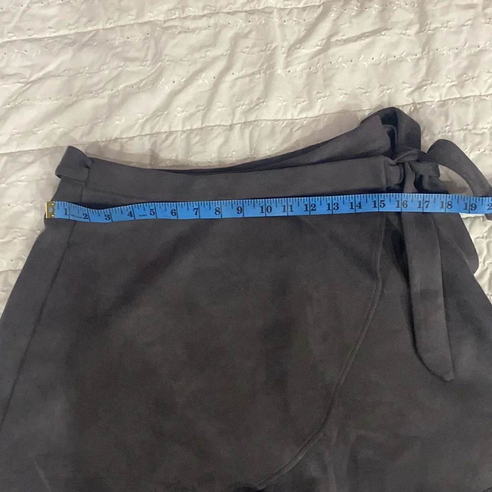 Lulu’s Skirt - Picture 3 of 6